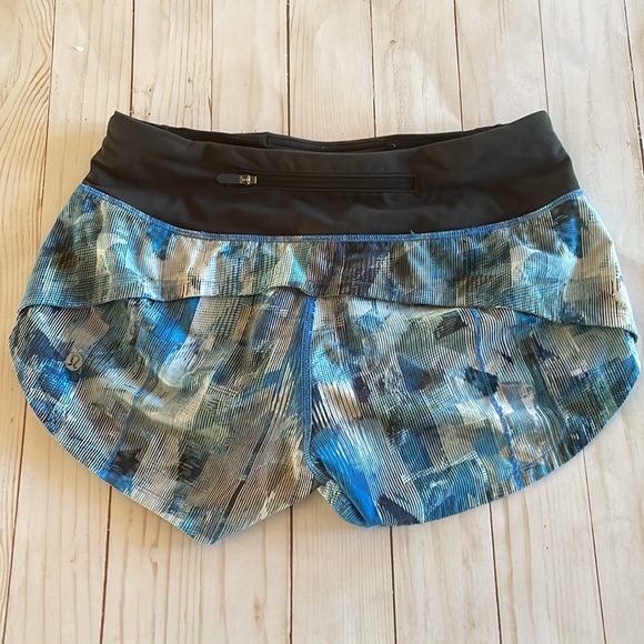 LULULEMON Speed Short in Aerial Drift Blue Sz 2 inseam 2.5” - Picture 2 of 9